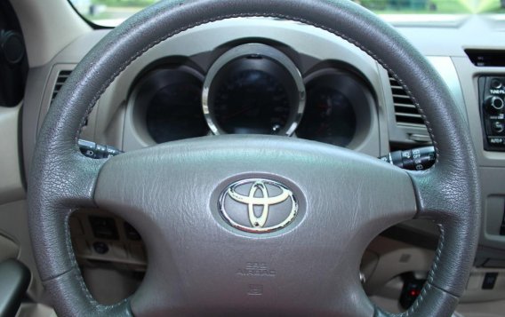 Selling Black Toyota Fortuner 2006 in Pampanga-5
