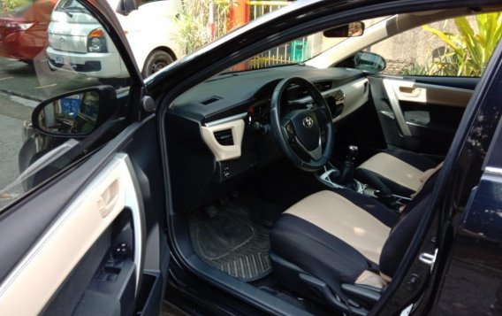 Sell Black 2015 Toyota Corolla Altis in Quezon City-4