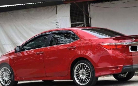 Sell Red 2014 Toyota Corolla Altis in Mandaluyong-1