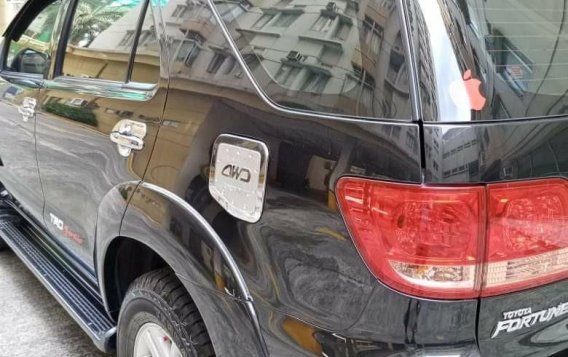 Selling Black Toyota Fortuner 2006 in Quezon City-3