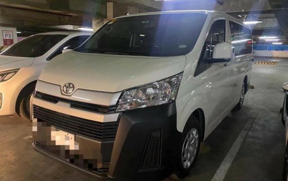 Selling White Toyota Hiace in Manila-5