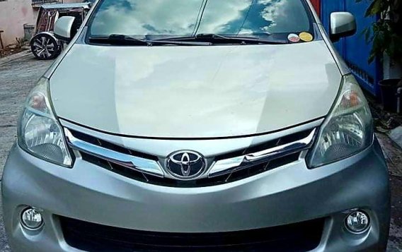 Selling Silver Toyota Avanza in Quezon City