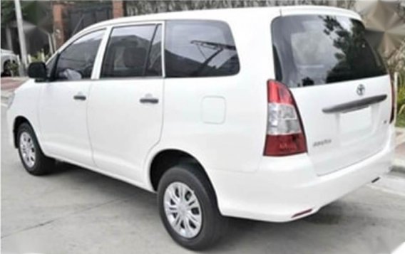 White Toyota Innova for sale in Mandaluyong -6