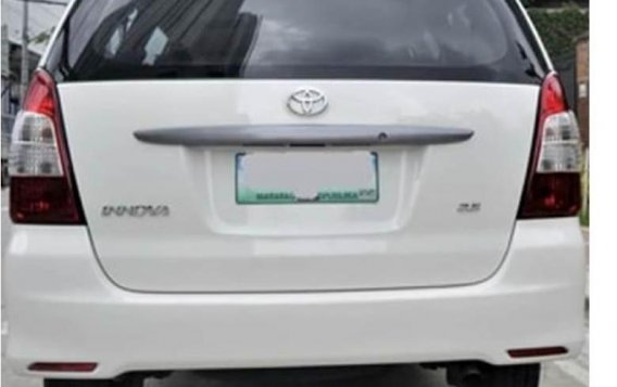 White Toyota Innova for sale in Mandaluyong -4