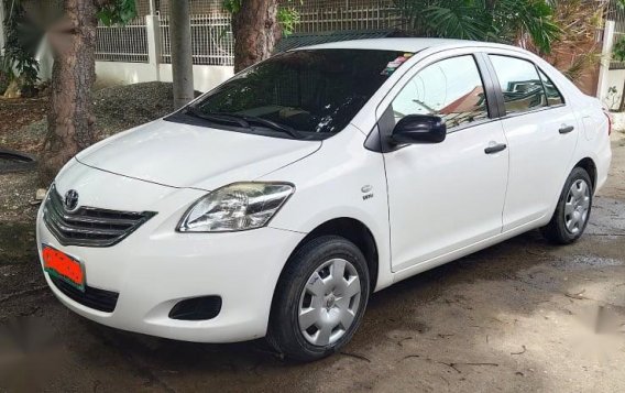 Selling White Toyota Vios in Manila-3