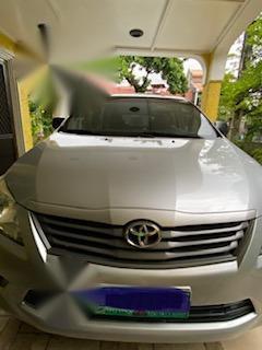 Silver Toyota Innova for sale in Las Pinas-4