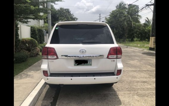 White Toyota Land Cruiser 2011 for sale in Mandaluyong-2