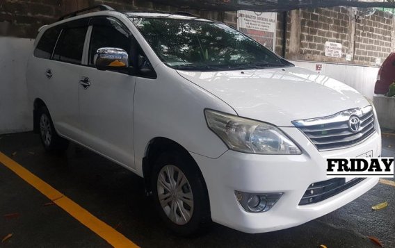 Pearl White Toyota Innova for sale in Manila-1