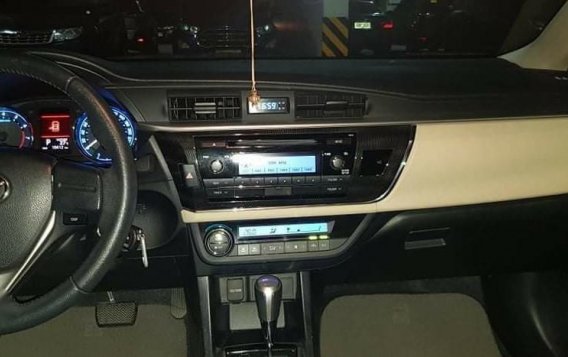 Sell Grey Toyota Corolla Altis 2015 in Quezon City-5