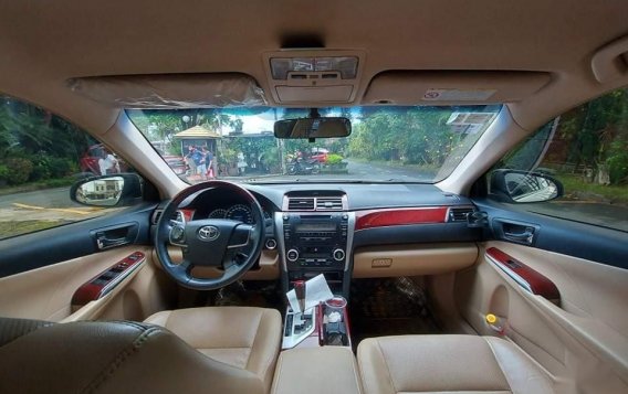 Sell Pearl White 2015 Toyota Camry in Muntinlupa-4
