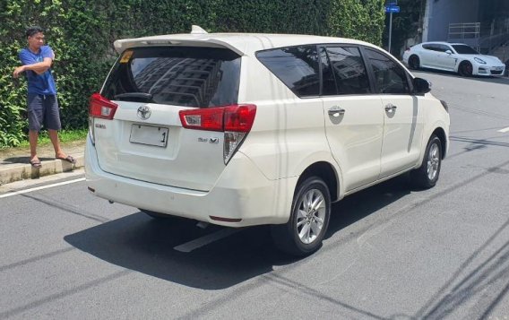 White Toyota Innova for sale in San Juan-5