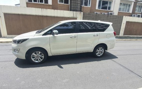 White Toyota Innova for sale in San Juan-1