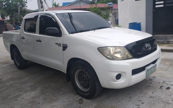 Selling Pearl White Toyota Hilux in Parañaque-7