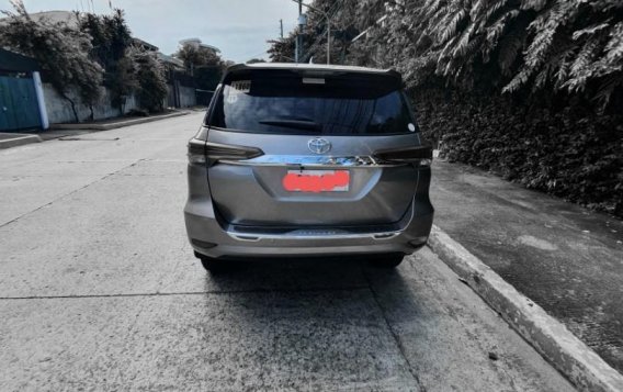 Grey Toyota Fortuner for sale in Manila