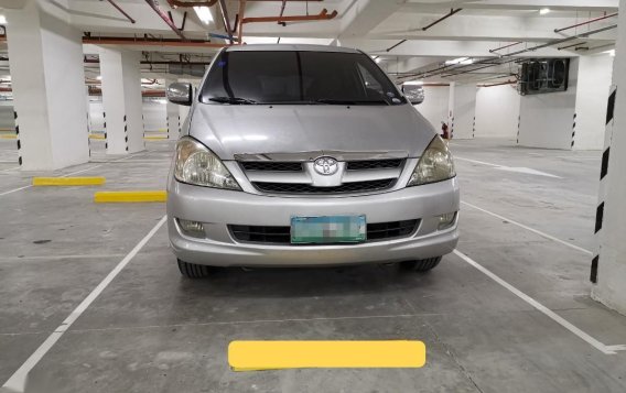 Pearl White Toyota Innova for sale in Manila-4