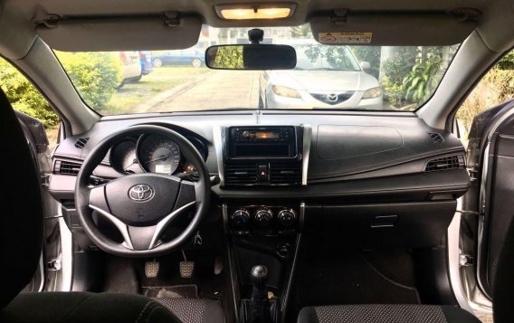 Selling Silver Toyota Vios 2017 in Cavite-6