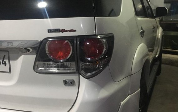 Pearl White Toyota Fortuner 2014 for sale in Manila-2
