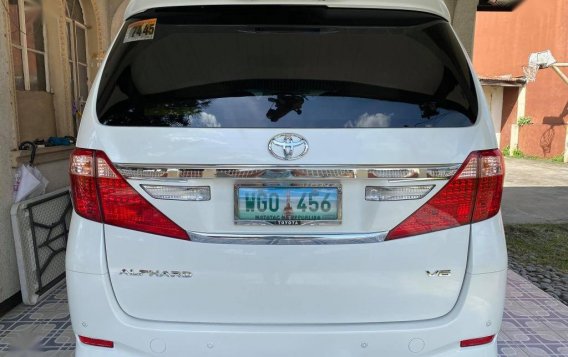 Selling White Toyota Alphard 2013 in Quezon City-6