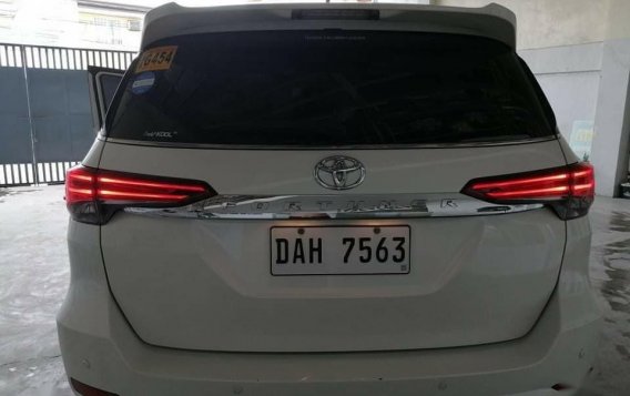 Pearl White Toyota Fortuner for sale in Manila-2
