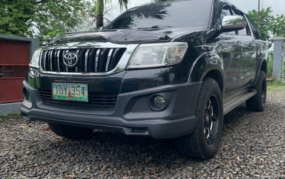 Selling Black Toyota Hilux in Manila-1