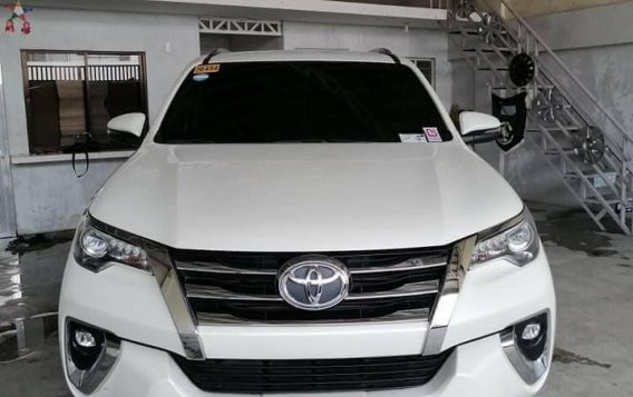 Pearl White Toyota Fortuner for sale in Manila-8