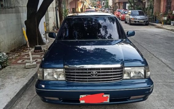 Blue Toyota Crown for sale in Manila