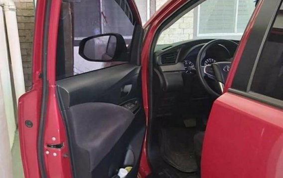 Red Toyota Innova 2017 for sale in Manila-4