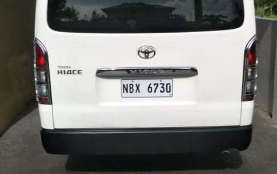 Selling White Toyota Hiace 2017 in Manila-2