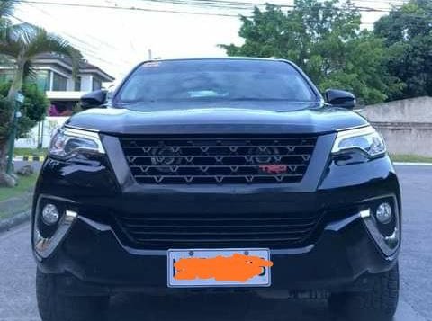 Selling Black Toyota Fortuner 2018 SUV / MPV in Manila-4