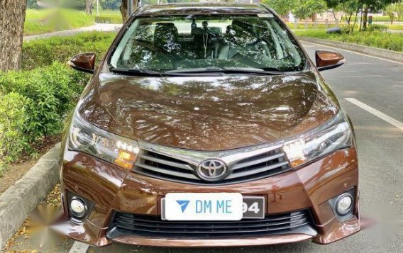 Brown Toyota Corolla altis 2015 for sale in Manila-5