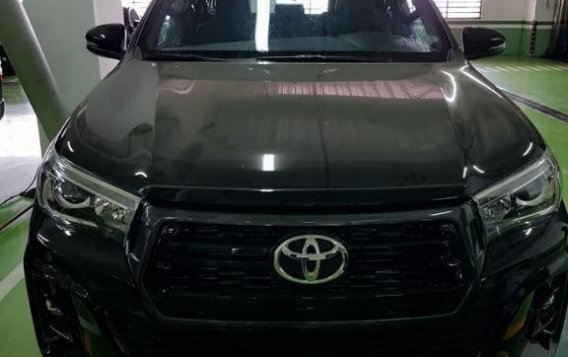 Black Toyota Hilux 2018 for sale in Manila-3