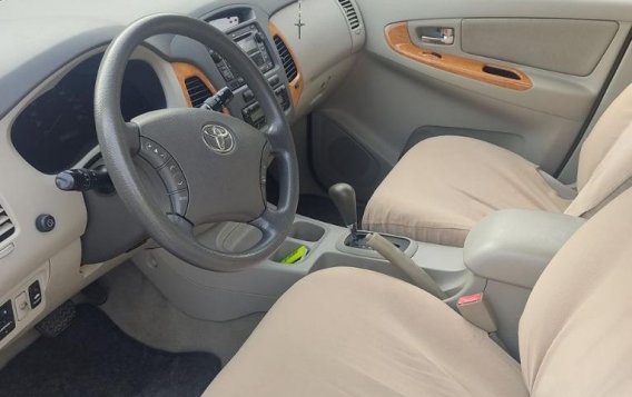 Selling Silver Toyota Innova 2009 in Quezon City-6