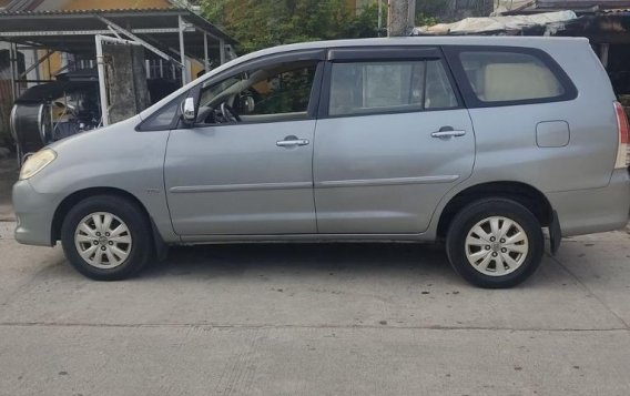 Selling Silver Toyota Innova 2009 in Quezon City-4