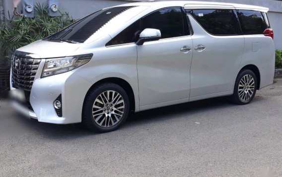 Sell Silver 2016 Toyota Alphard in Cebu City-8
