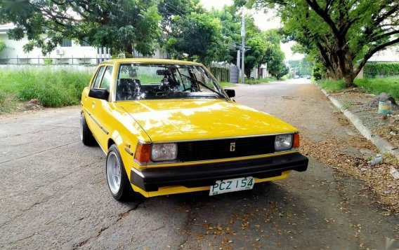 Sell Yellow Toyota Corolla 1983 in Manila-9