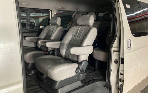 Sell White 2016 Toyota Hiace Super Grandia in Pasay-1