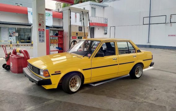 Sell Yellow Toyota Corolla 1983 in Manila-8