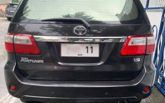 Selling Grey 2009 Toyota Fortuner in Manila-9