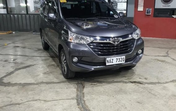 Selling Grey Toyota Avanza 2017 in Quezon City-2
