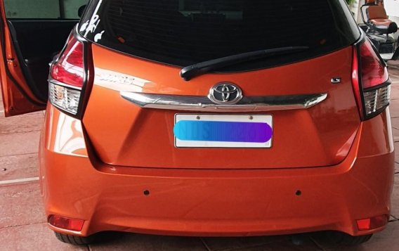 Selling Orange Toyota Yaris 2016 in Quezon City-2