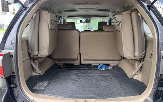 Selling Grey 2009 Toyota Fortuner in Manila-7