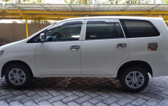 White Toyota Innova  2014 for sale in Caloocan