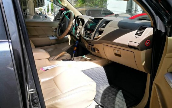 Grey Toyota Fortuner 2008 for sale in Quezon-7