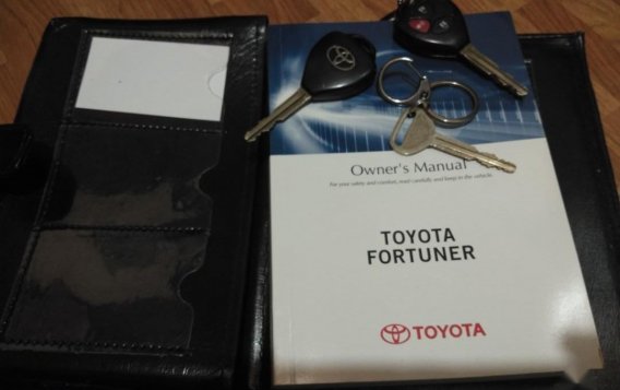 Selling Black Toyota Fortuner 2015 in Manila-5