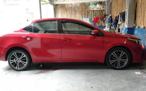 Selling Red Toyota Corolla Altis 2014 in Sampaloc