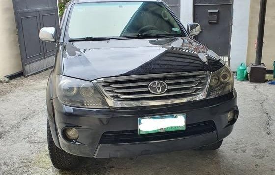 Black Toyota Fortuner 2005 for sale in Quezon-8