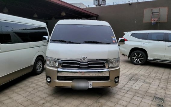 White Toyota Hiace Super Grandia 2017 for sale in Valenzuela