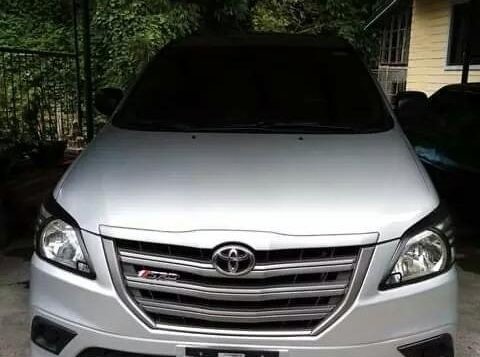 Silver Toyota Innova 2015 for sale in Manila-2