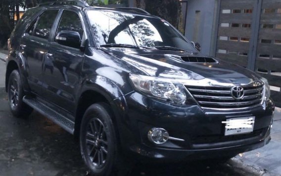 Black Toyota Fortuner 2014 for sale in Quezon City