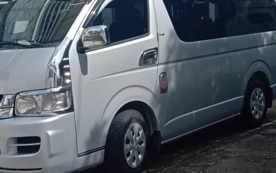 Selling Silver Toyota Hiace 2010 in Paombong